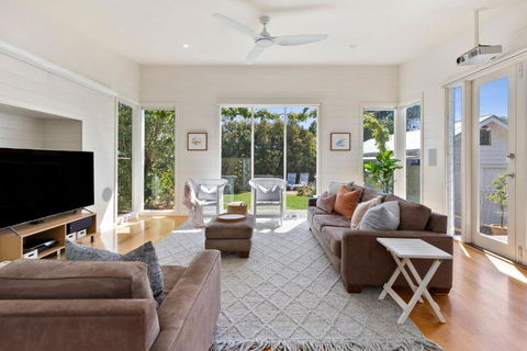 RIPVIEW In Old Lonnie - Accommodation Cooktown 2