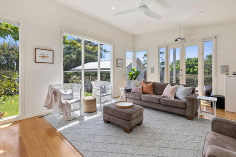 RIPVIEW In Old Lonnie - Accommodation Cooktown 3