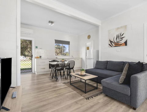Riversands Rest Accommodation Paringa - River Box Cottage - Accommodation Cooktown 1