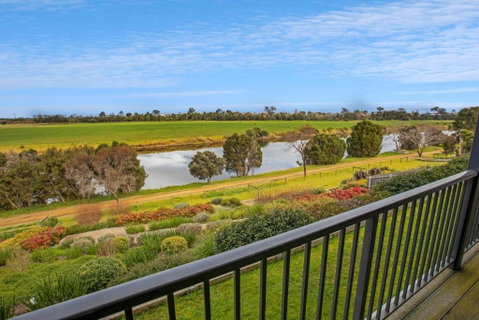 Riverside Haven - Accommodation Cooktown 3