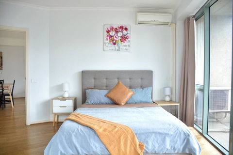 RiverView Spacious 3BR2Bath2Car WifiPoolGym Crown - Accommodation Cooktown 1