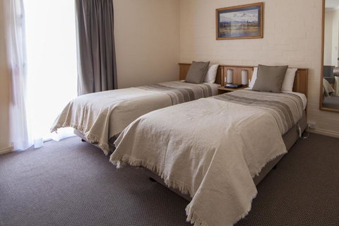 Redhill Cooma Motor Inn - Accommodation Cooktown 1