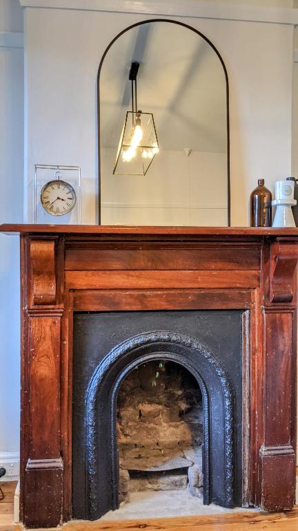 Roseland Cottage - CBD Heritage - Accommodation Cooktown 1