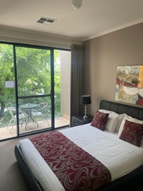 RNR Sturt Holiday Home - Accommodation Cooktown 0
