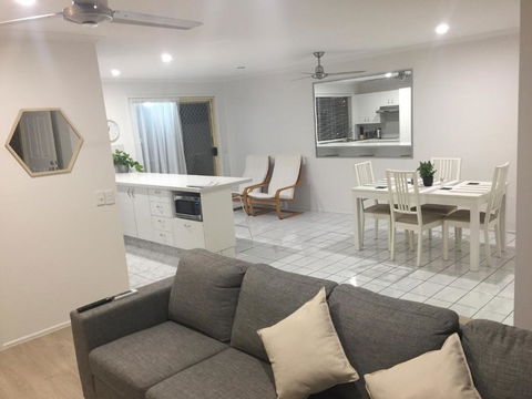 Robin Joy - Accommodation Cooktown 2