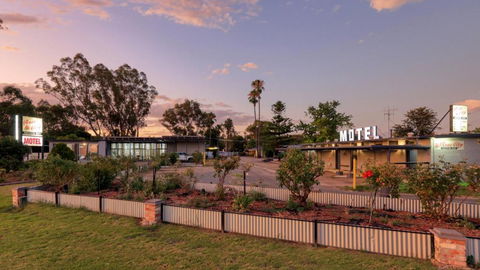 Rose City Motor Inn - Accommodation Cooktown 0