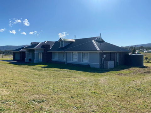 Rosehill Vines - Accommodation Cooktown 0