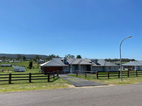 Rosehill Vines - Accommodation Cooktown 2