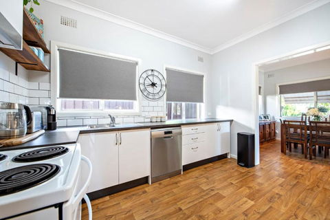 Rosewood Cottage - Stroll To Central, Cosy Escape - Accommodation Cooktown 1