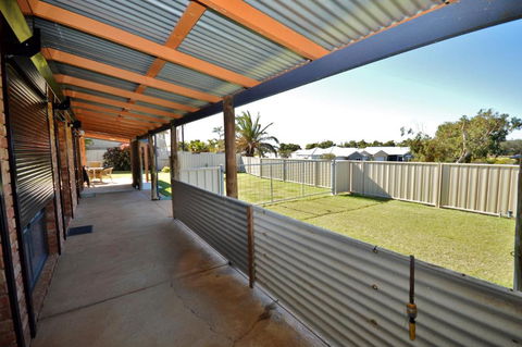 Rossys Retreat - Kalbarri WA - Accommodation Cooktown 1