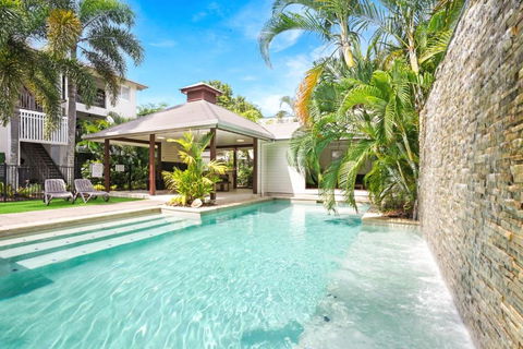 Royal Pavilions 8 - Accommodation Cooktown 0