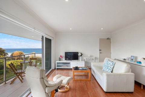 Royal Surf - Direct Beachfront - Accommodation Cooktown 2
