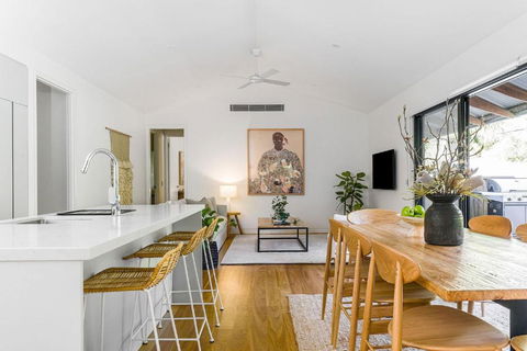 Rubber Soul - Accommodation Cooktown 1