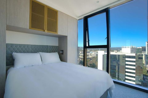 Rundle Retreat - 2BR Apartment With Stunning Views - Accommodation Cooktown 0