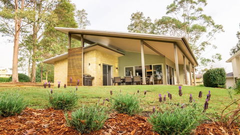 RUST - Accommodation Cooktown 1