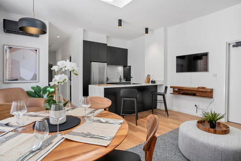 Sanctuary At Saddlers - Where Rustic Meets Refined - Accommodation Cooktown 3