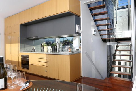 Saint George - The Townhouse - Accommodation Cooktown 3