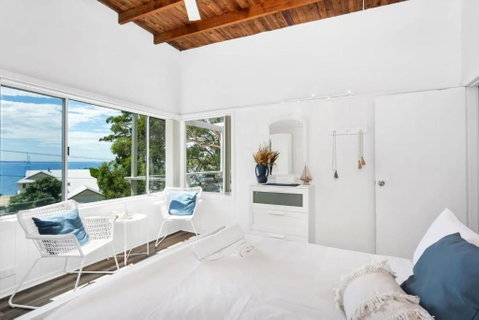 Sally Beach House With Ocean Views - Accommodation Cooktown 1