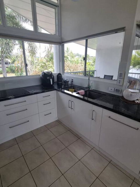 Salt On South - Beachfront Bliss - Accommodation Cooktown 3
