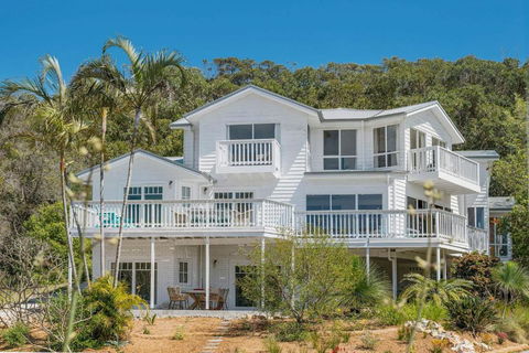 Salt Spray - Accommodation Cooktown 0