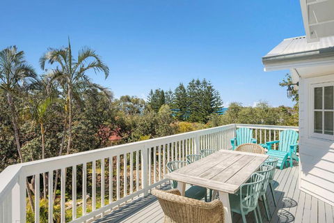 Salt Spray - Accommodation Cooktown 3