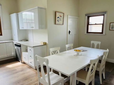 Saltwater Bungalow - WiFi - Accommodation Cooktown 3