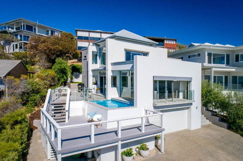 Salty Kiss I Private Properties - Accommodation Cooktown 1