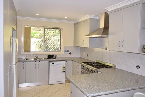 Salty Kisses - Bring Your Own Linen. - Accommodation Cooktown 1