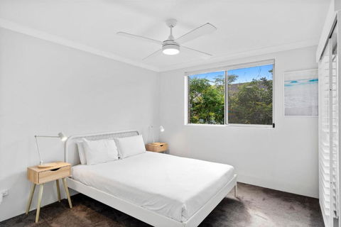 Salty Sea Breeze Apartment 500m To Waters Edge - Accommodation Cooktown 2