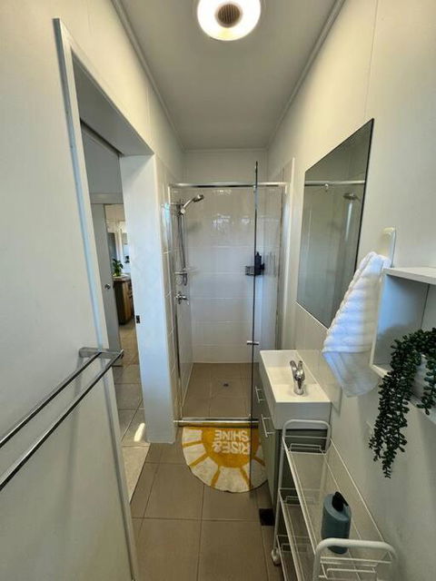 Sand Bars - Spacious, Beach, Pets - Accommodation Cooktown 1