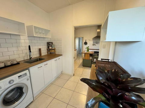 Sand Bars - Spacious, Beach, Pets - Accommodation Cooktown 3