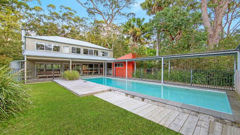 Sand & Sea - Pearl Beach With Pool - Accommodation Cooktown 1