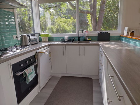 Sanders Beach House - Accommodation Cooktown 2
