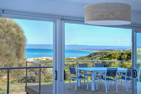Sandbar Beach House - Accommodation Cooktown 0