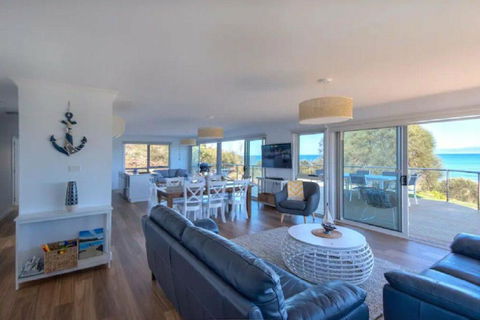 Sandbar Beach House - Accommodation Cooktown 3