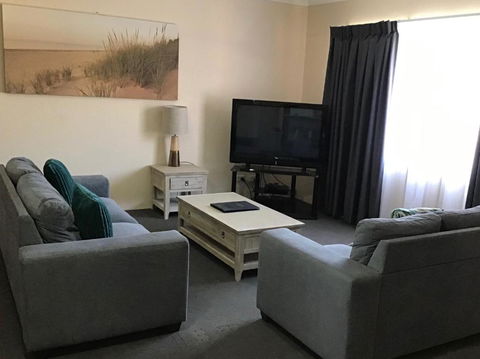 Sandcastles Holiday Apartments - Accommodation Cooktown 3