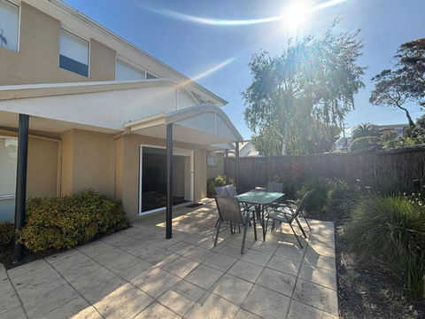 Sandpiper 10 - Close To Town And Beach - Accommodation Cooktown 1