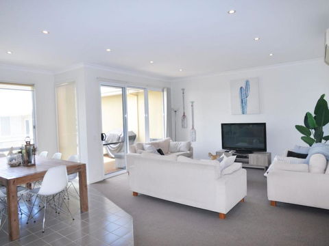 Sandpiper 3 - Close To Town And Beach - Accommodation Cooktown 1