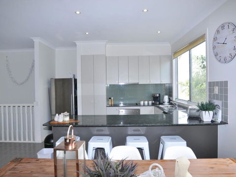 Sandpiper 3 - Close To Town And Beach - Accommodation Cooktown 2