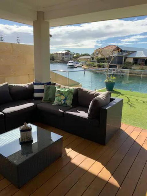 Sandpiper Island Tranquil Waterfront Views & Jetty - Accommodation Cooktown 2