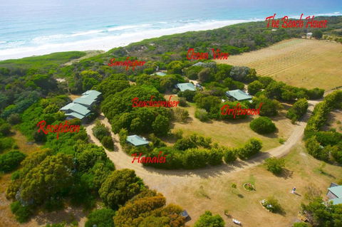 Sandpiper Ocean Cottages - Accommodation Cooktown 0
