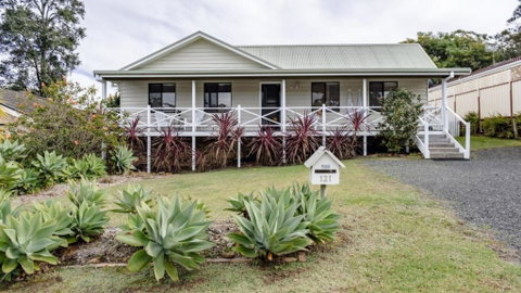 Sandy Cottage - Accommodation Cooktown 0