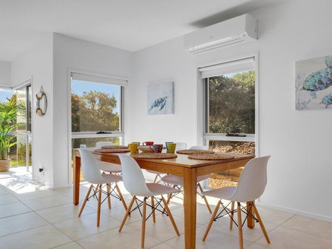 Sandy Cove - Accommodation Cooktown 3