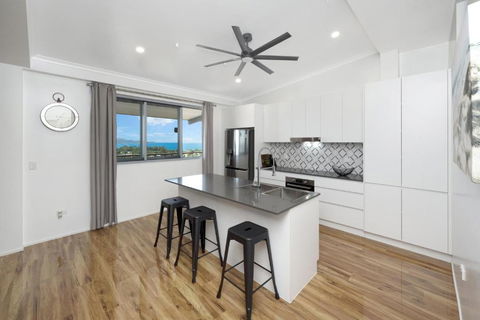 SEA-Renity On Castle Hill - Accommodation Cooktown 3