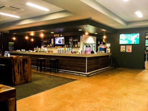 Spinifex Hotel - Accommodation Cooktown 3