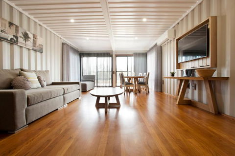 Stirling Estate Chalets - Accommodation Cooktown 3