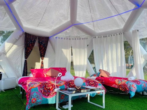 Taj Mahal Upgraded Hex Bubble - Accommodation Cooktown 1