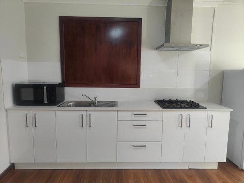 The Cozy Little House - Accommodation Cooktown 2