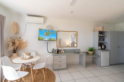 The Bohemian On The Beach - Accommodation Cooktown 2