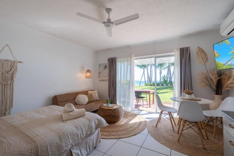 The Bohemian On The Beach - Accommodation Cooktown 1